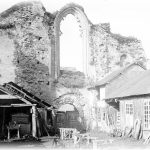 Ruines de l'ancienne église Saint Colomban