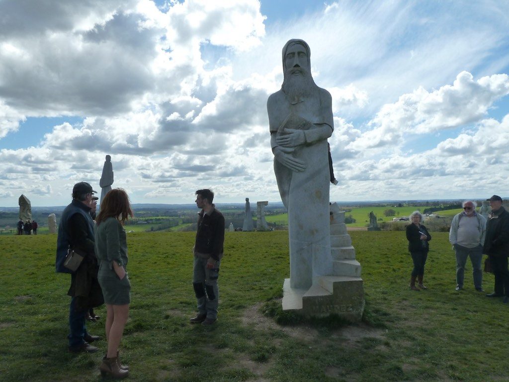 statue-site